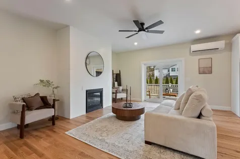 19 Forest Glen Lane Topsham ME 04086