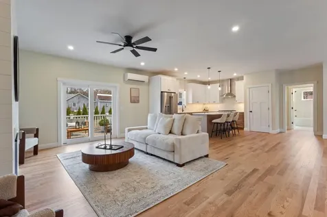 19 Forest Glen Lane Topsham ME 04086