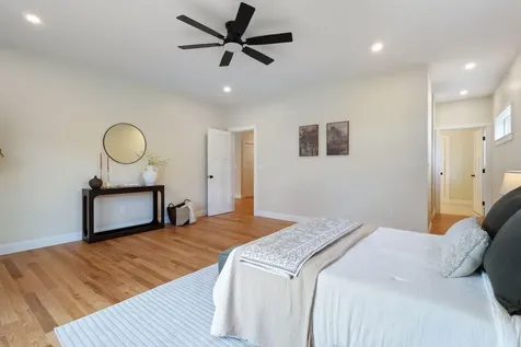 19 Forest Glen Lane Topsham ME 04086