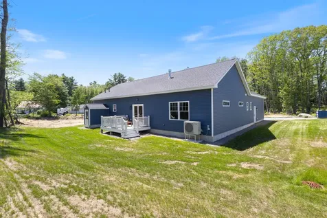 19 Forest Glen Lane Topsham ME 04086
