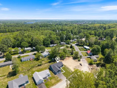 19 Forest Glen Lane Topsham ME 04086