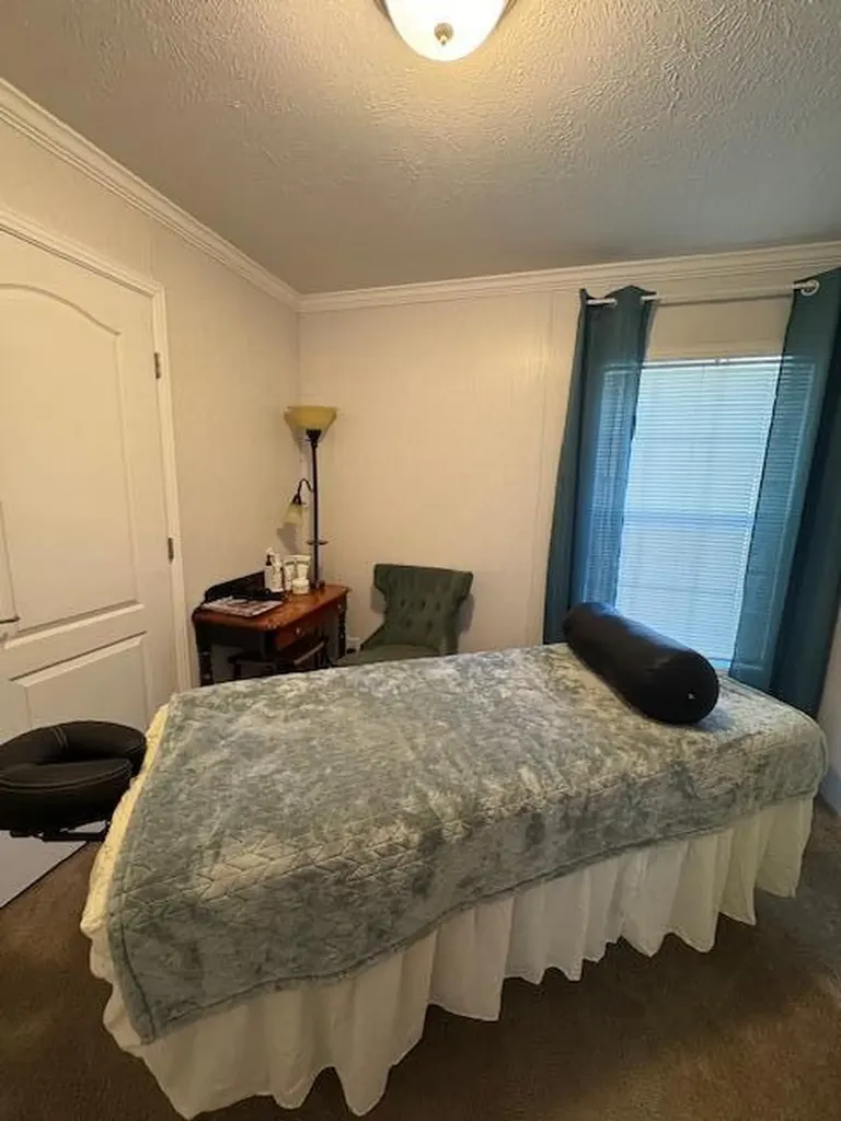 2 Locust Drive Norway ME 04268