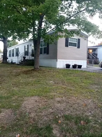 2 Locust Drive Norway ME 04268