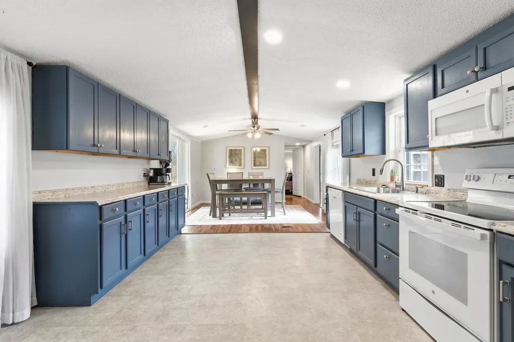 538 Old Portland Road Brunswick ME 04011