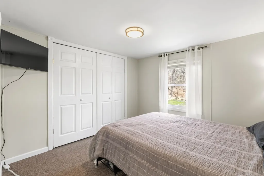 538 Old Portland Road Brunswick ME 04011