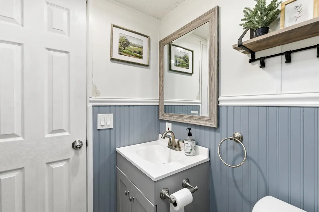 538 Old Portland Road Brunswick ME 04011