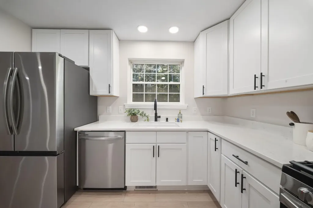 10 Randall Circle Brunswick ME 04011