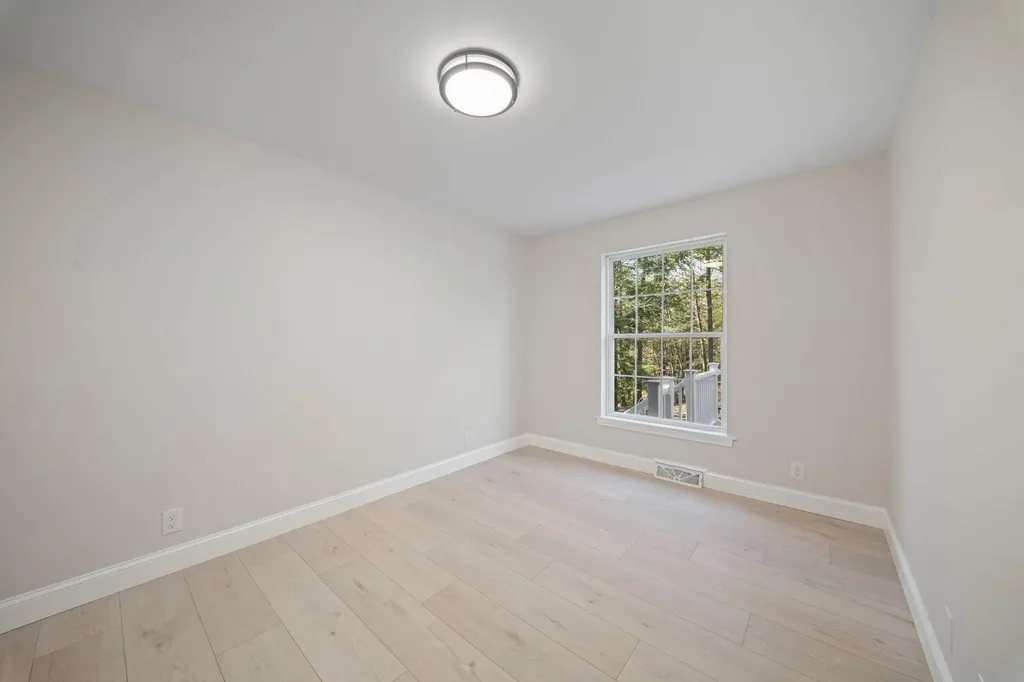 10 Randall Circle Brunswick ME 04011