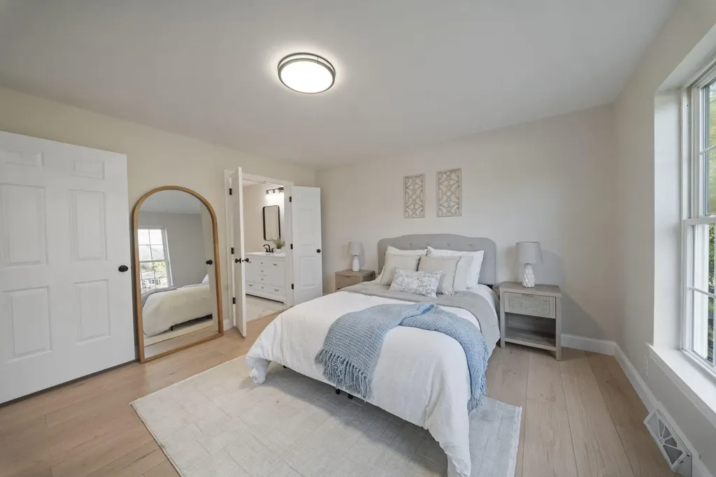 10 Randall Circle Brunswick ME 04011