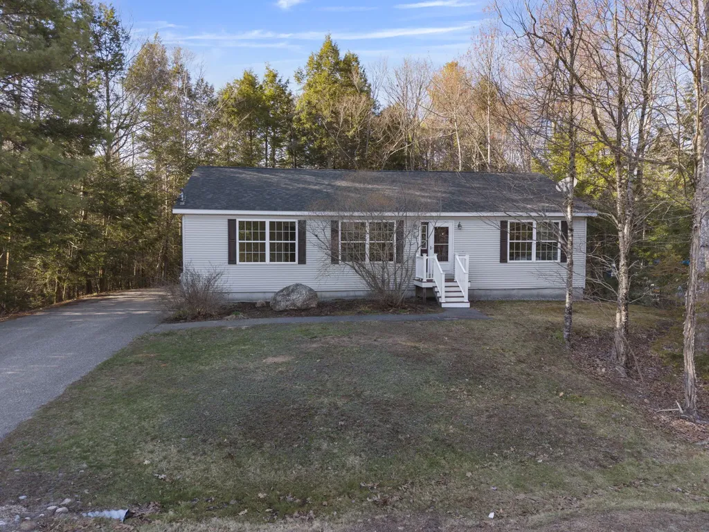 10 Randall Circle Brunswick ME 04011