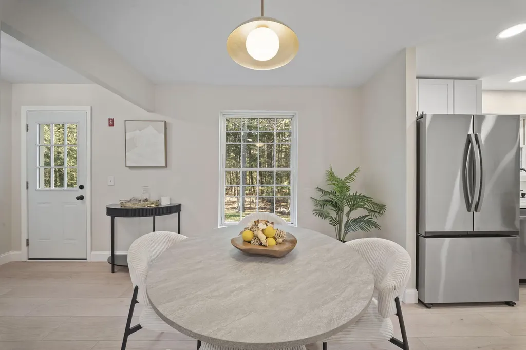 10 Randall Circle Brunswick ME 04011