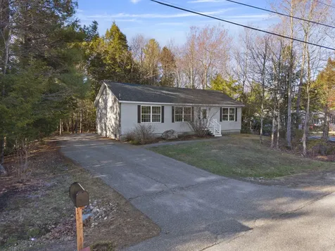 10 Randall Circle Brunswick ME 04011
