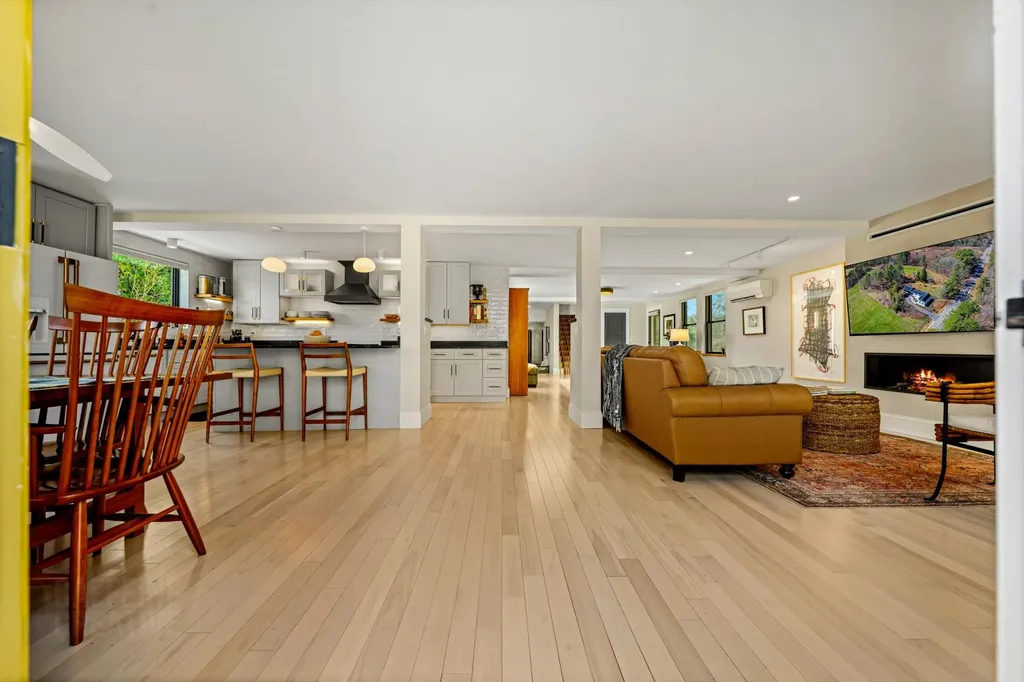 18 Greely Road Cumberland ME 04021