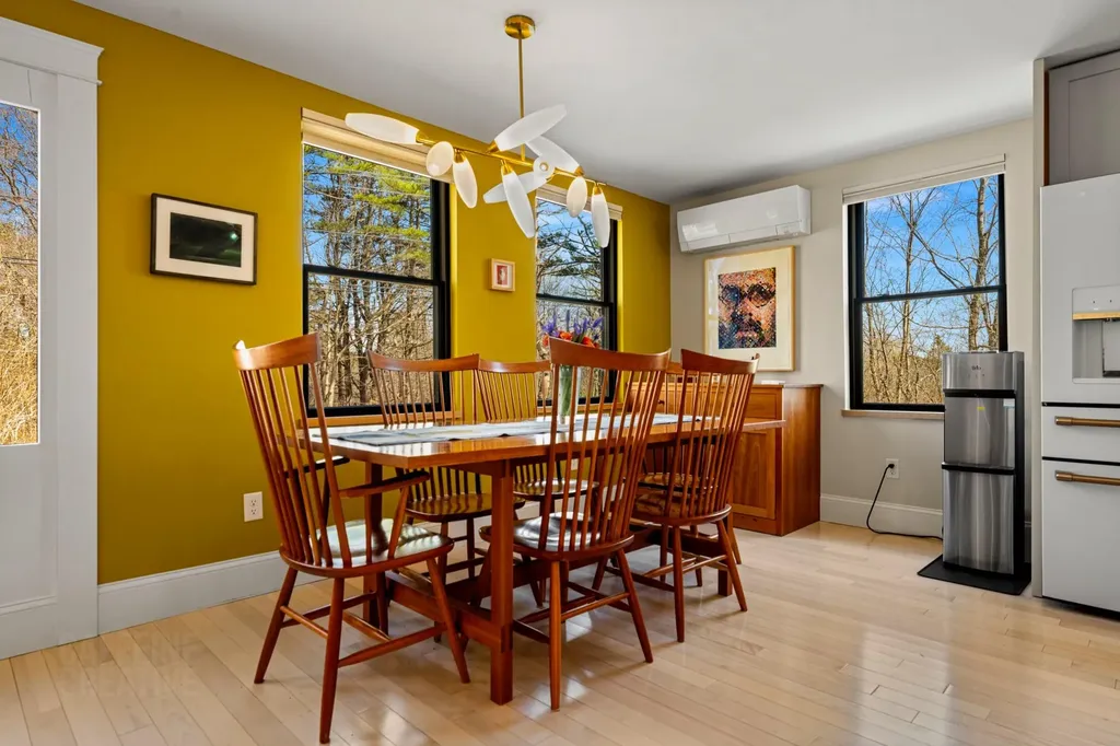 18 Greely Road Cumberland ME 04021
