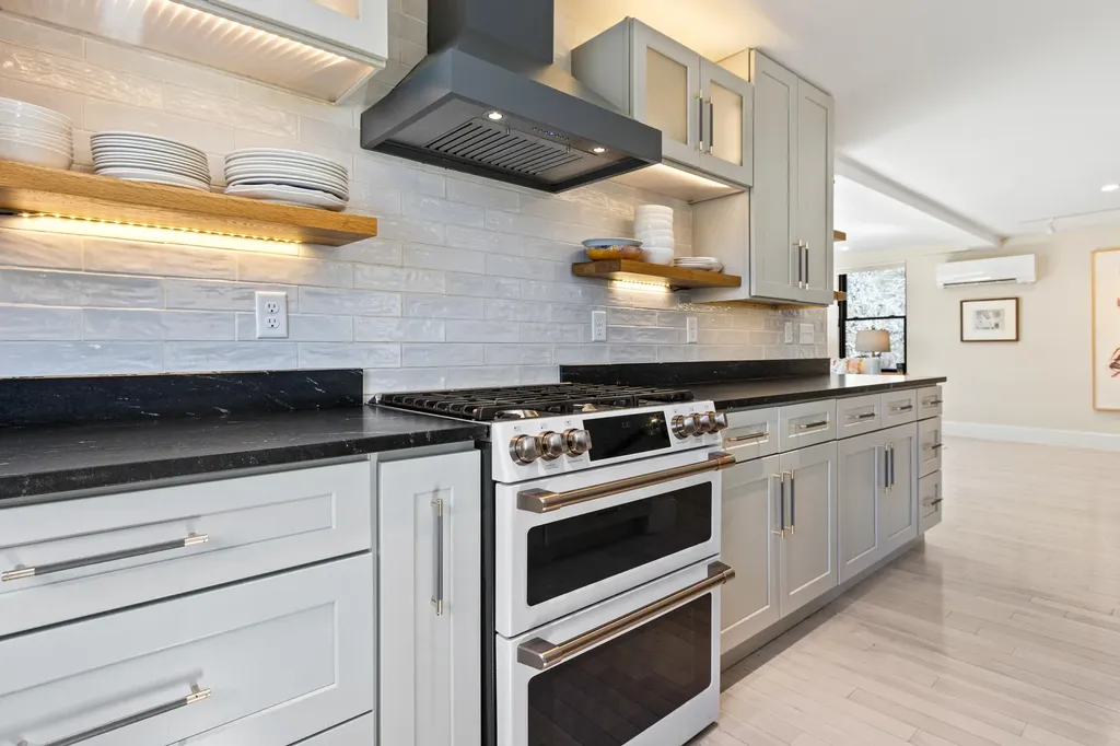 18 Greely Road Cumberland ME 04021