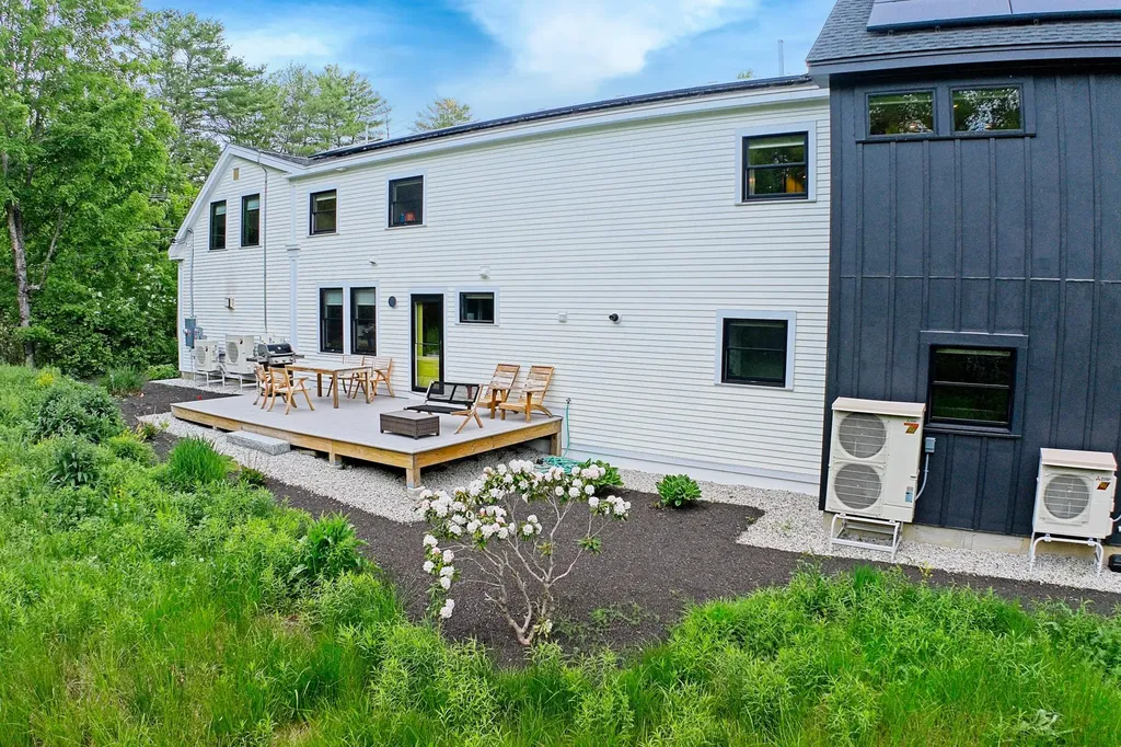 18 Greely Road Cumberland ME 04021