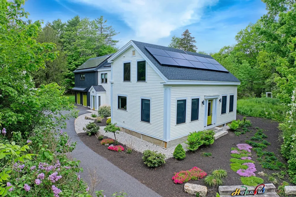18 Greely Road Cumberland ME 04021