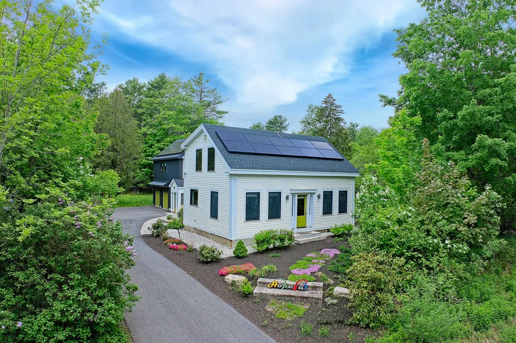 18 Greely Road Cumberland ME 04021