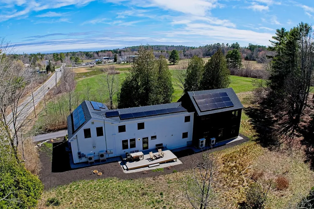 18 Greely Road Cumberland ME 04021