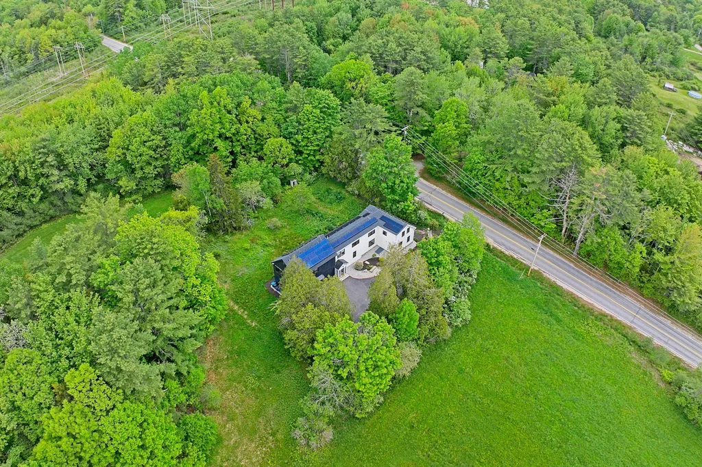 18 Greely Road Cumberland ME 04021