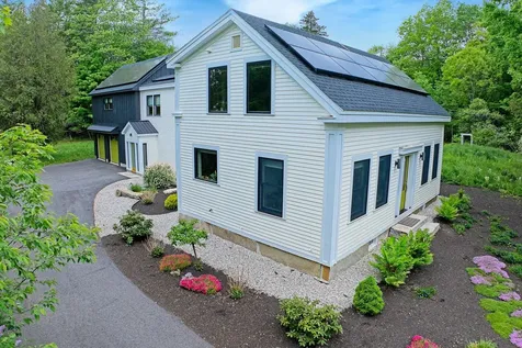 18 Greely Road Cumberland ME 04021