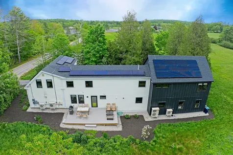 18 Greely Road Cumberland ME 04021