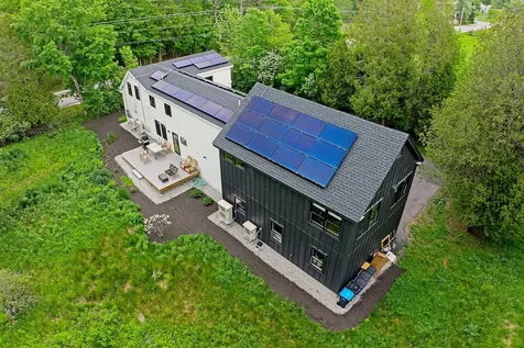 18 Greely Road Cumberland ME 04021