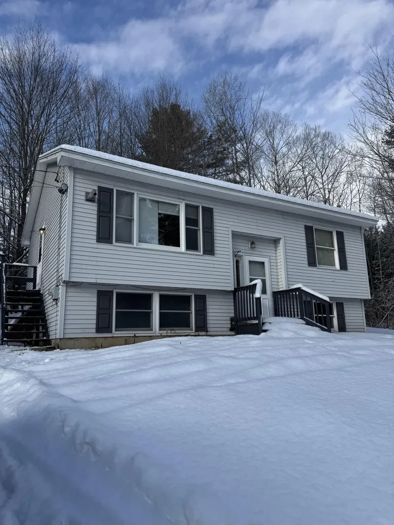 807 Middle Road Skowhegan ME 04976