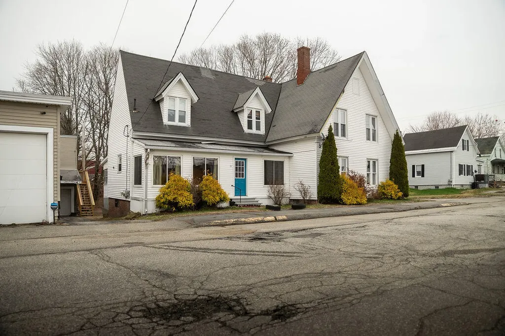 21 Bridge Street Lewiston ME 04240