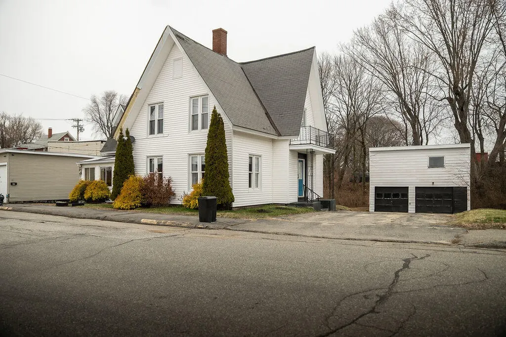 21 Bridge Street Lewiston ME 04240