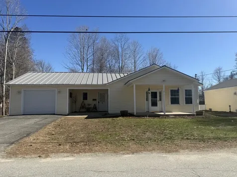 39 E Leavitt Street Skowhegan ME 04976