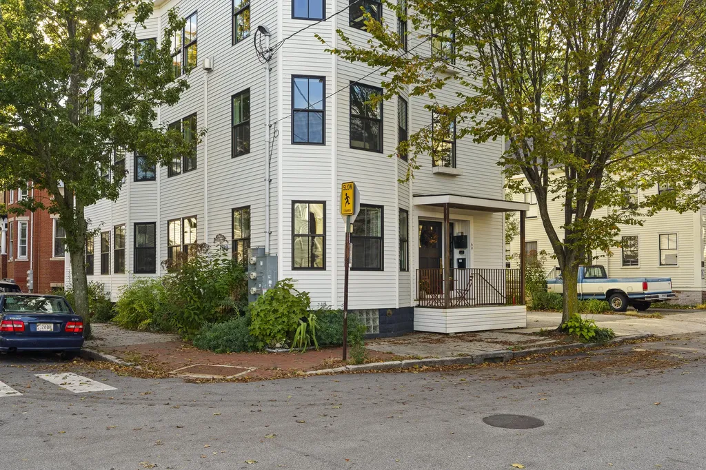 60 Munjoy Street Portland ME 04101
