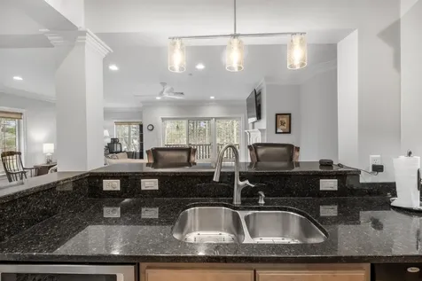 100 Shepards Cove Road Kittery ME 03904