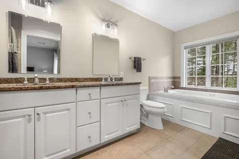 100 Shepards Cove Road Kittery ME 03904