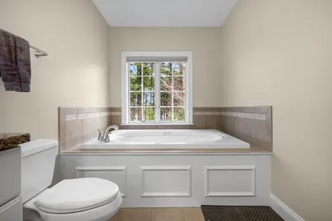 100 Shepards Cove Road Kittery ME 03904