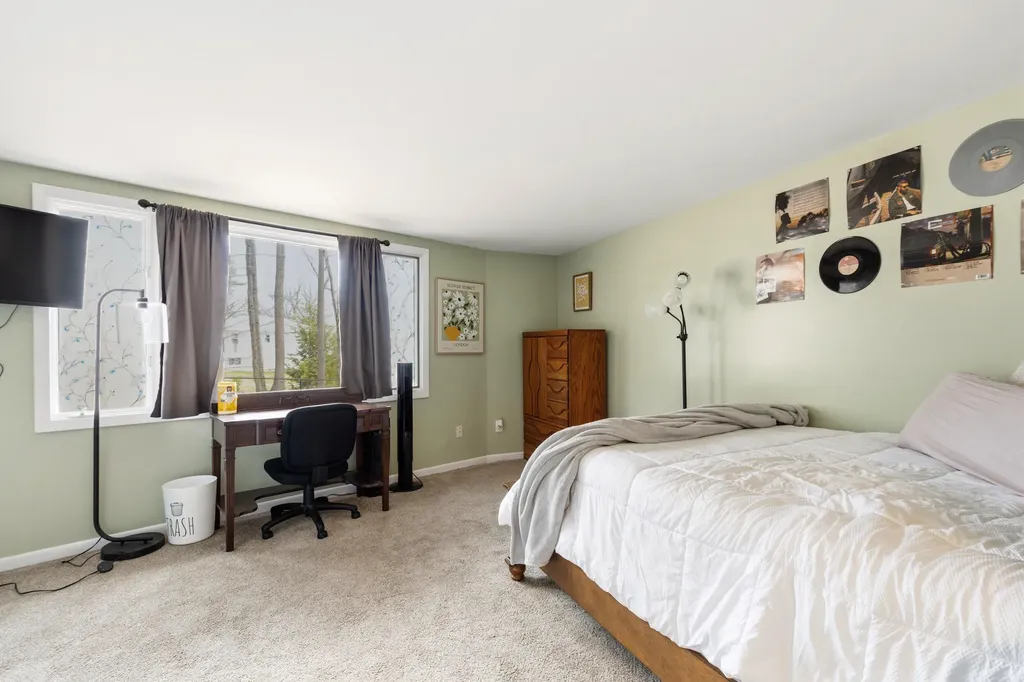 7 Bayberry Lane Lewiston ME 04240
