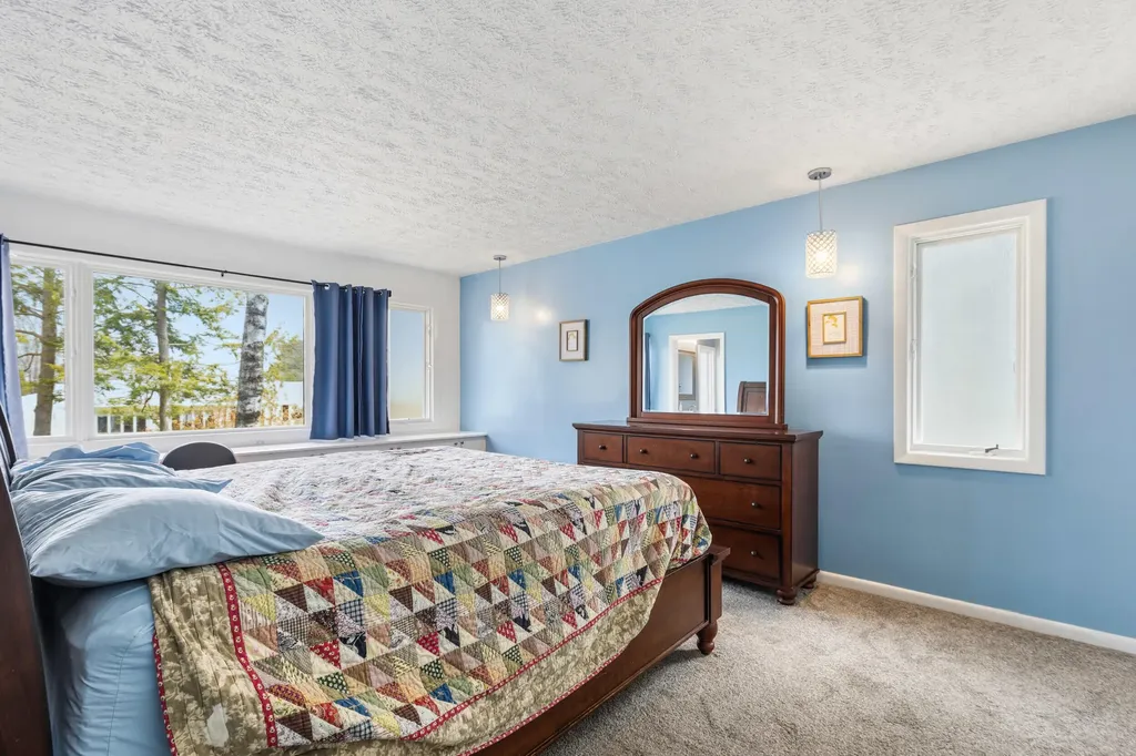 7 Bayberry Lane Lewiston ME 04240