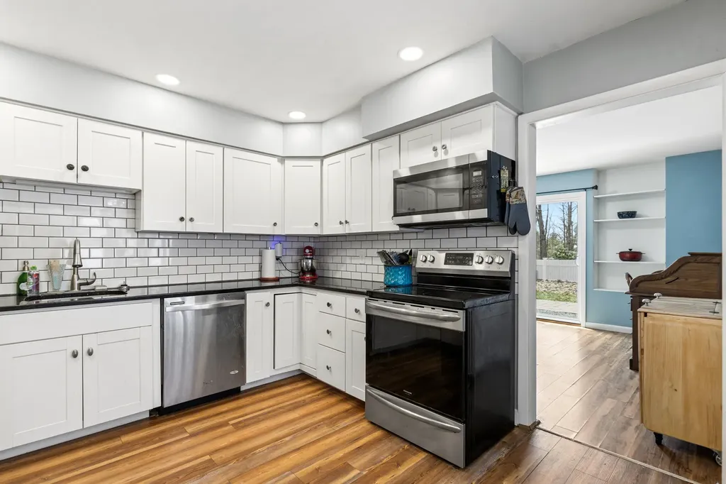 7 Bayberry Lane Lewiston ME 04240