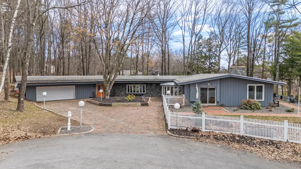 7 Bayberry Lane Lewiston ME 04240