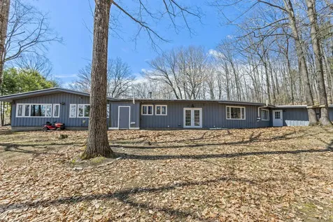 7 Bayberry Lane Lewiston ME 04240
