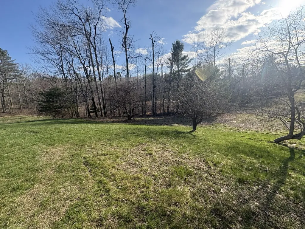 10 Song Bird Lane Readfield ME 04355