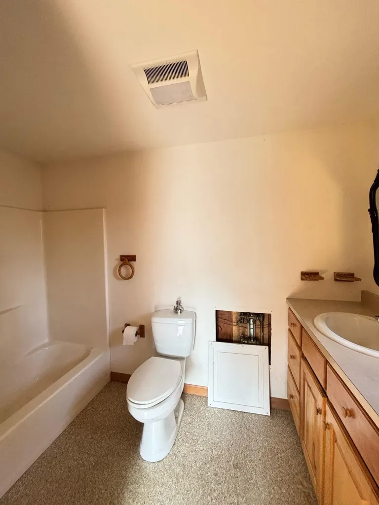 10 Song Bird Lane Readfield ME 04355