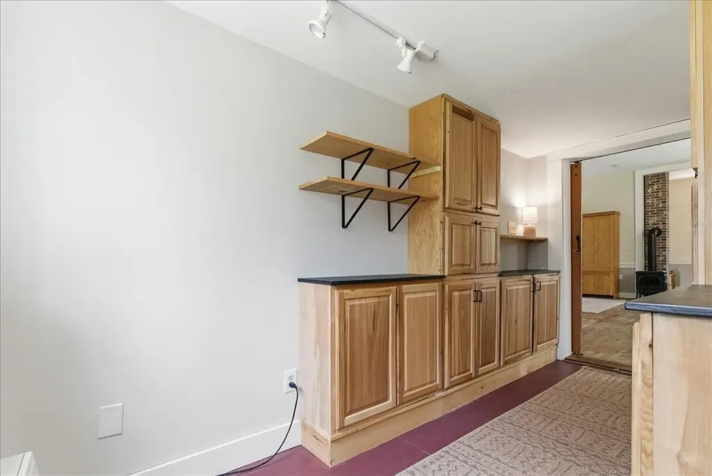 78 Collins Road Manchester ME 04351