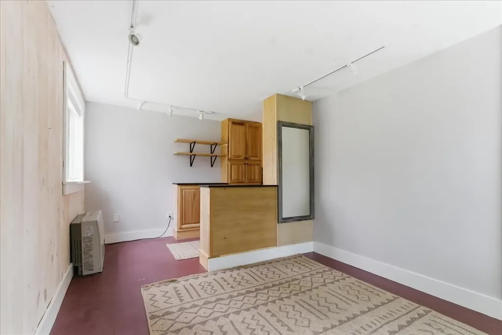 78 Collins Road Manchester ME 04351