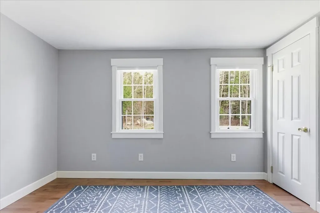 78 Collins Road Manchester ME 04351