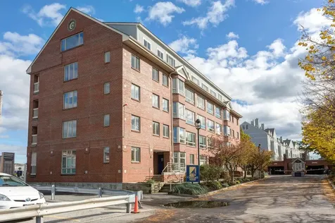 711 Chandlers Wharf Portland ME 04101