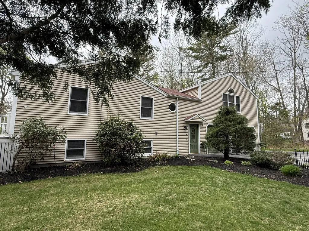 304 Blanchard Road Cumberland ME 04021