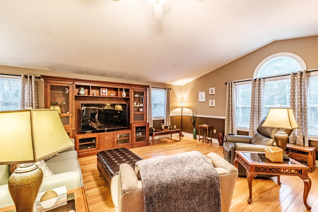304 Blanchard Road Cumberland ME 04021