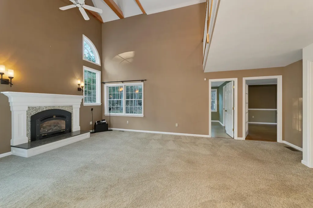 34 Stowecroft Drive Hampton NH 03842