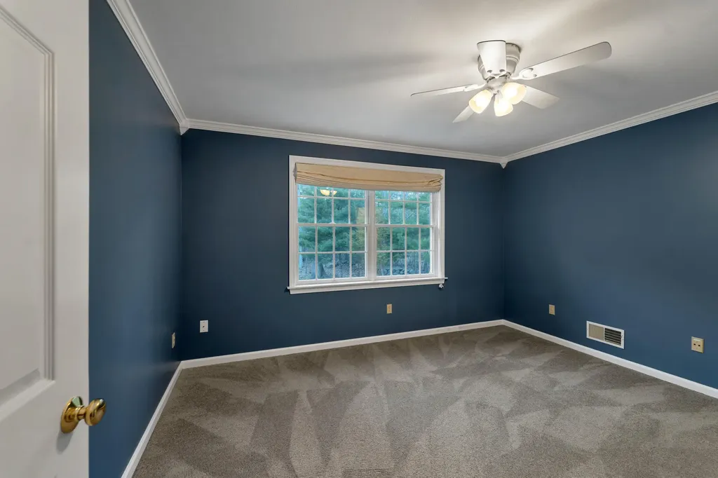 34 Stowecroft Drive Hampton NH 03842